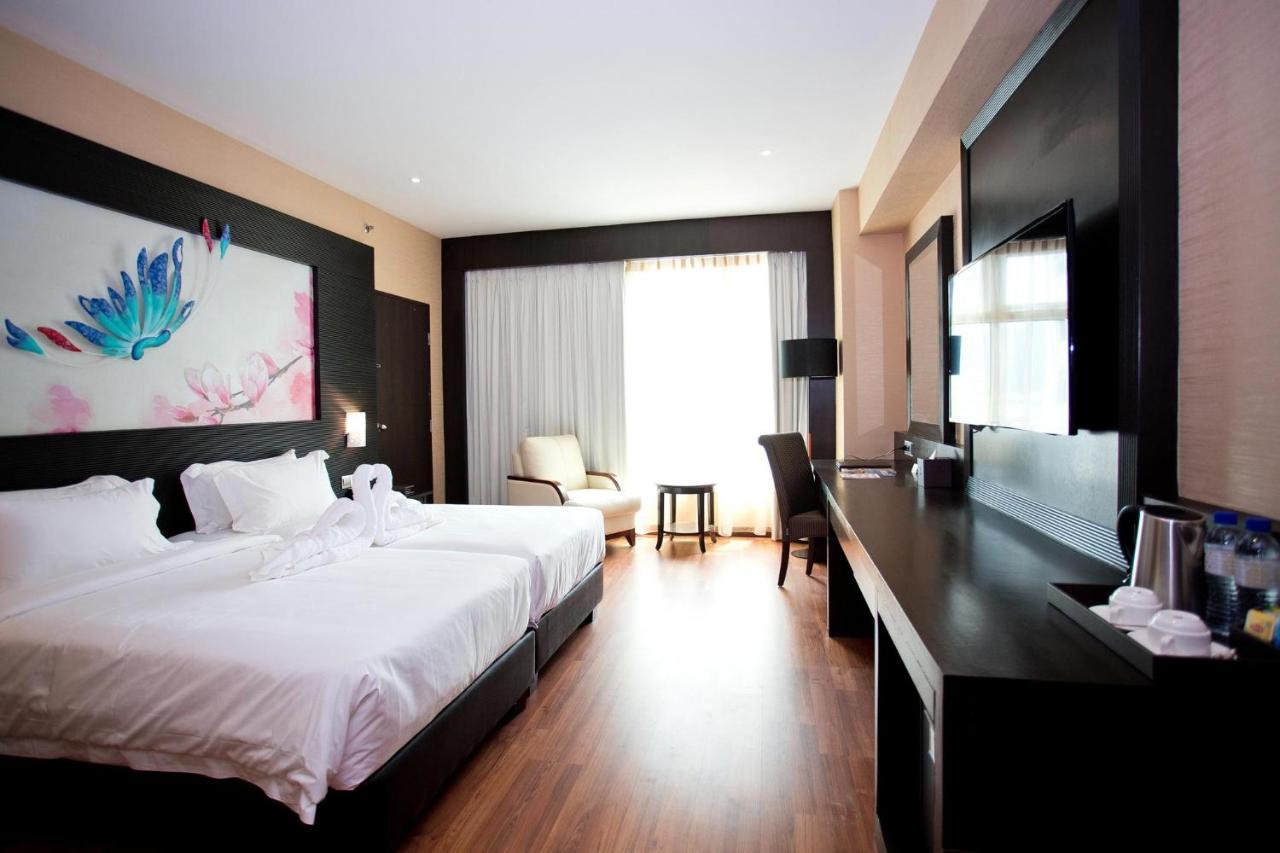 Vouk Hotel Suites, Penang George Town Zewnętrze zdjęcie