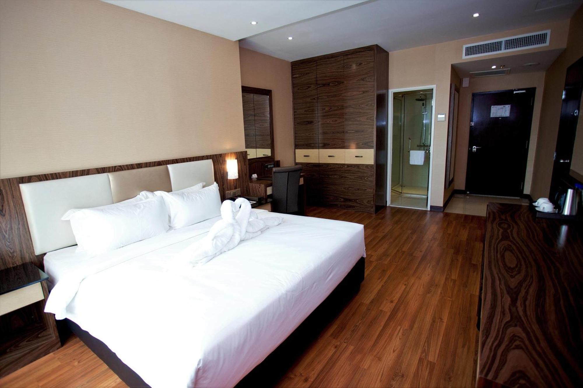 Vouk Hotel Suites, Penang George Town Pokój zdjęcie